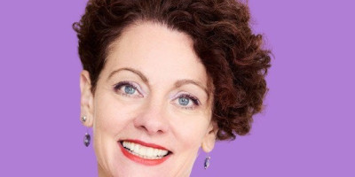Create a thriving company culture using LinkedIn with Sarah Clay